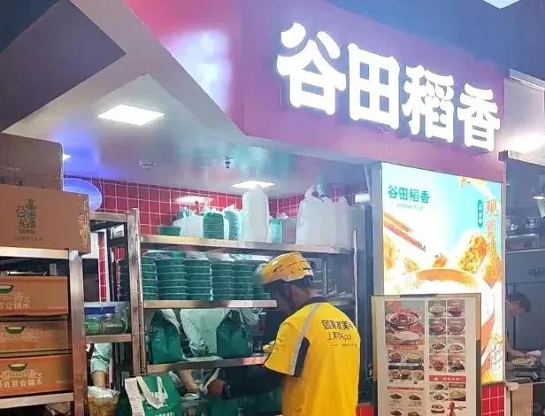 _单月卖了80万，餐饮卫星店在疯狂“绞杀”火锅小店_单月卖了80万，餐饮卫星店在疯狂“绞杀”火锅小店